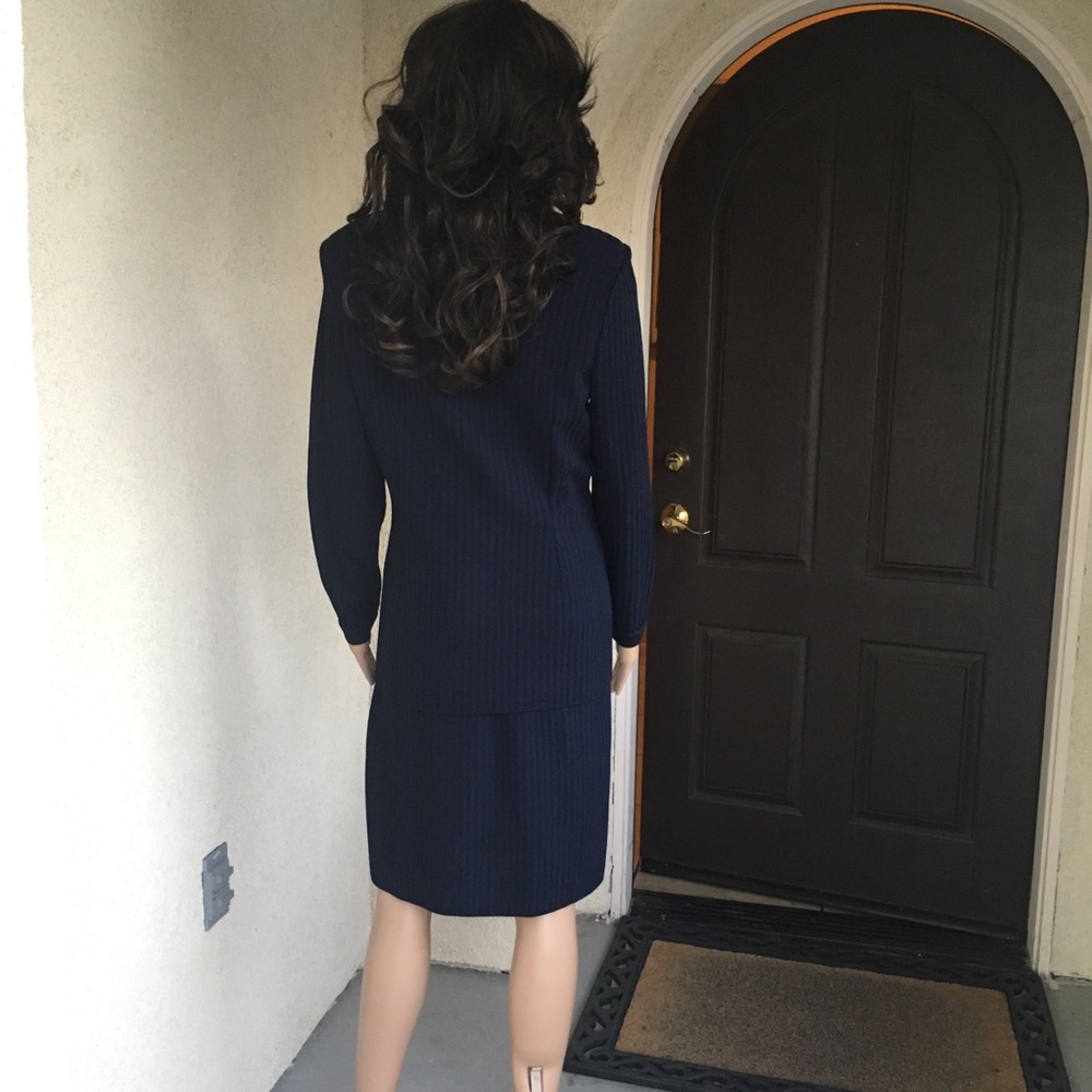 St John Collection By Marie Gray suit color blue - Picture 5 of 8